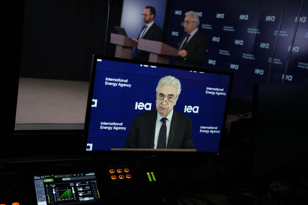 Helping countries tackle oil market challenges