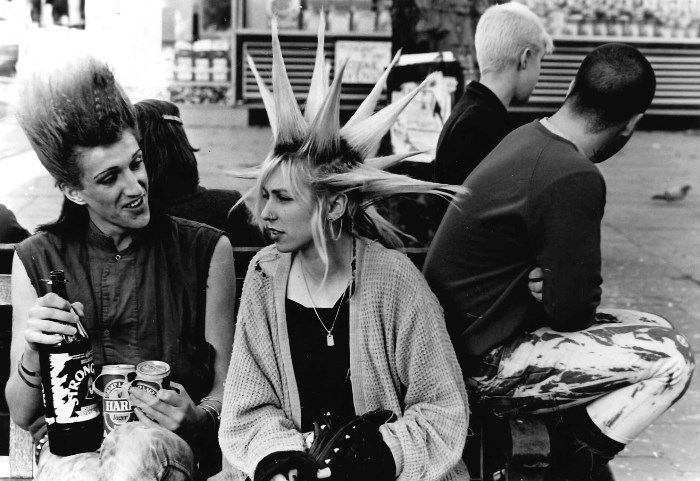 Панки Ник Хьюз и Марена в типичном эпатажном стиле 1970-х