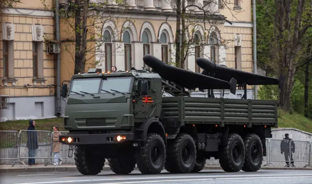 Российские дроны-камикадзе «Герань» на параде 9 мая 2025 года в Москве