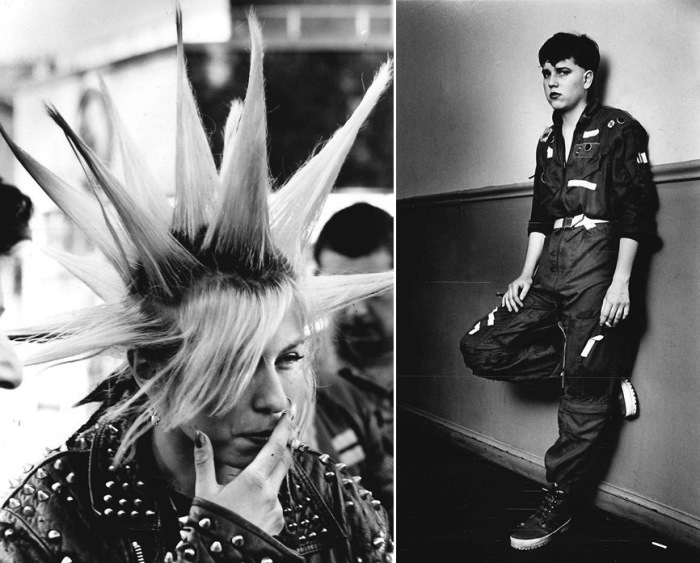 Группа панков на улице, демонстрирующая вызывающий стиль одежды и протест