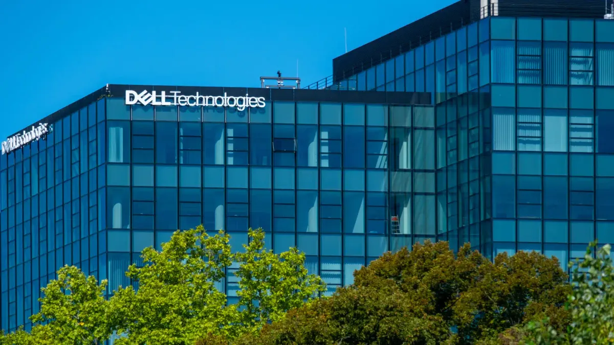 Диаграмма AI заказов, отгрузок и остатка на складе Dell Technologies