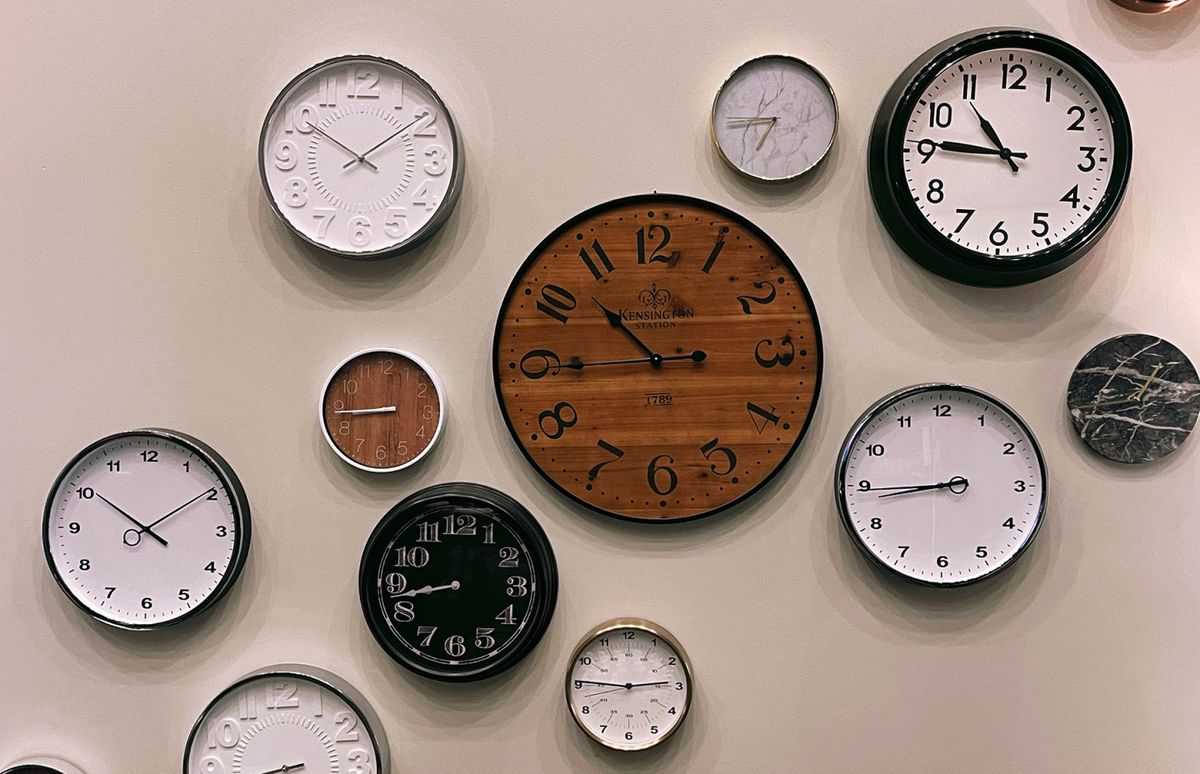 График суточных циркадных ритмов: мелатонин, кортизол, температура, активность