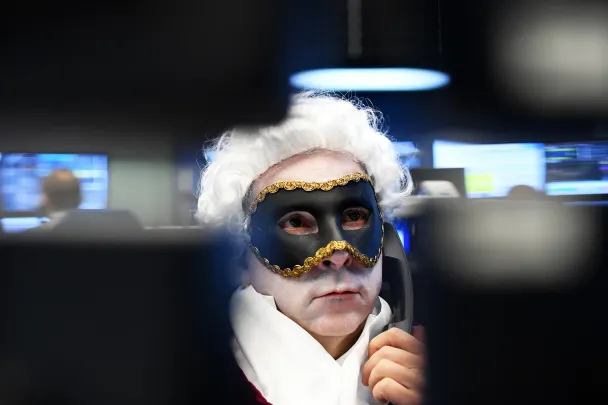 Стоковое изображение схем лжеброкеров и инвестиционного мошенничества